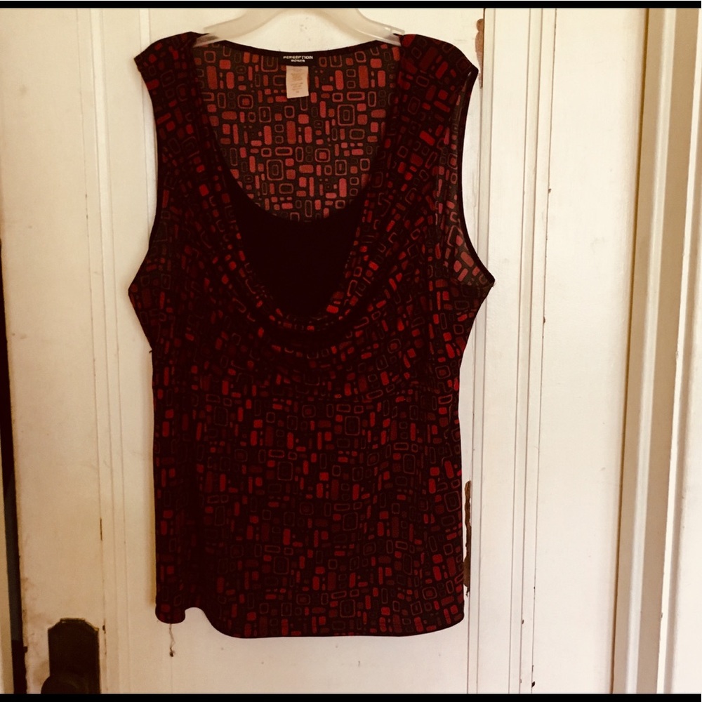 Wms 2X Sleeveless red & black geometric print top